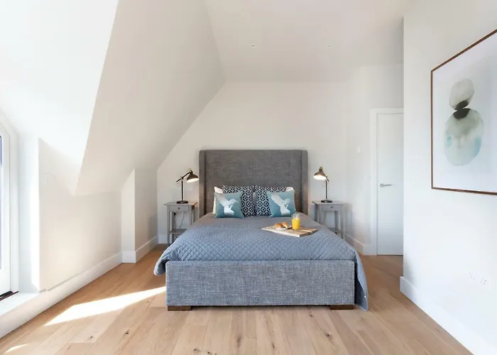 Hampden Apartments - The Richard